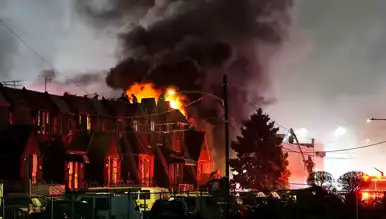 Philadelphia'da Ambulans Uçağı Kazası: Çok Sayıda Ölü